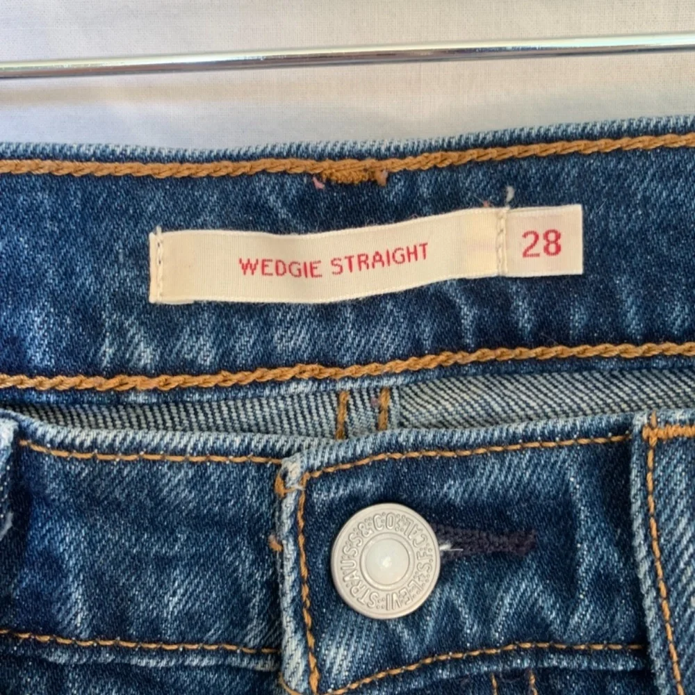 LEVIS WEDGIE STRAIGHT FIT WOMEN'S JEANS - Picture 4 of 6